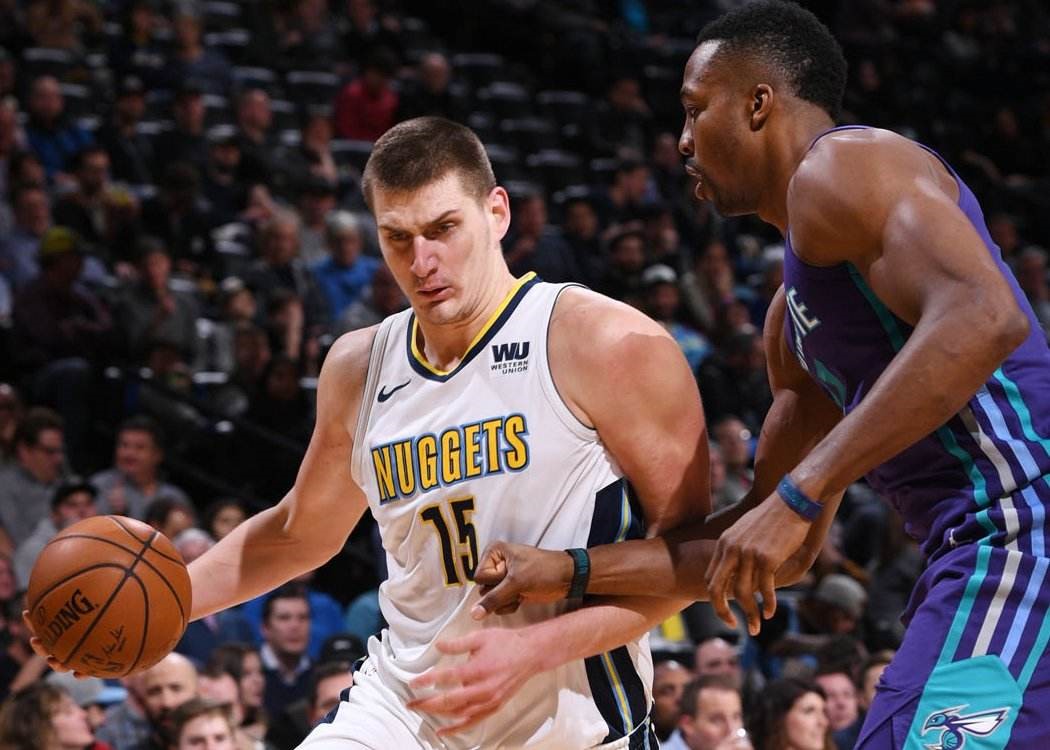 表现同样不 表现同样不